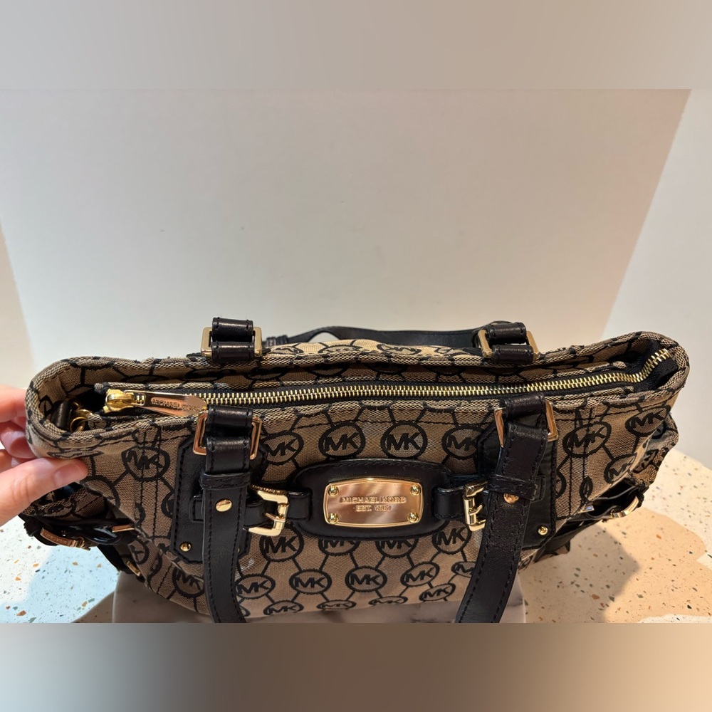 Michael Kors Monogram Satchel‎ Shoulder Handbag - Picture 12 of 15